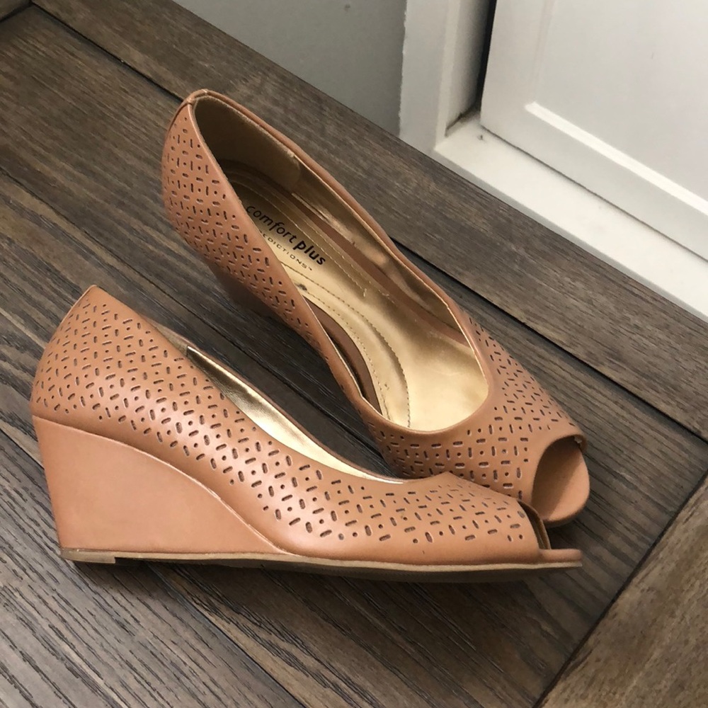 Wedge shoes